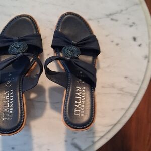 Italian Shoemakers Navy Slip-On Sandals with Decorative Button.  Size 8